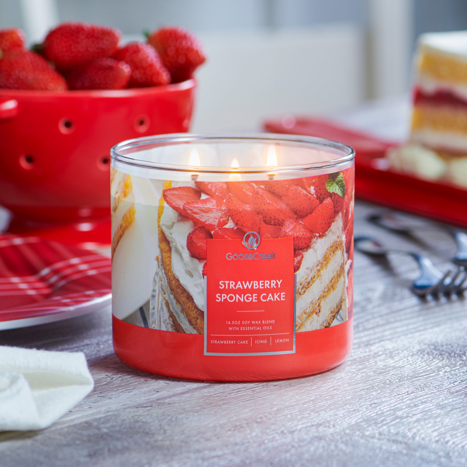 🍓 Goose Creek 3-Wick Strawberry Sponge Cake Candle